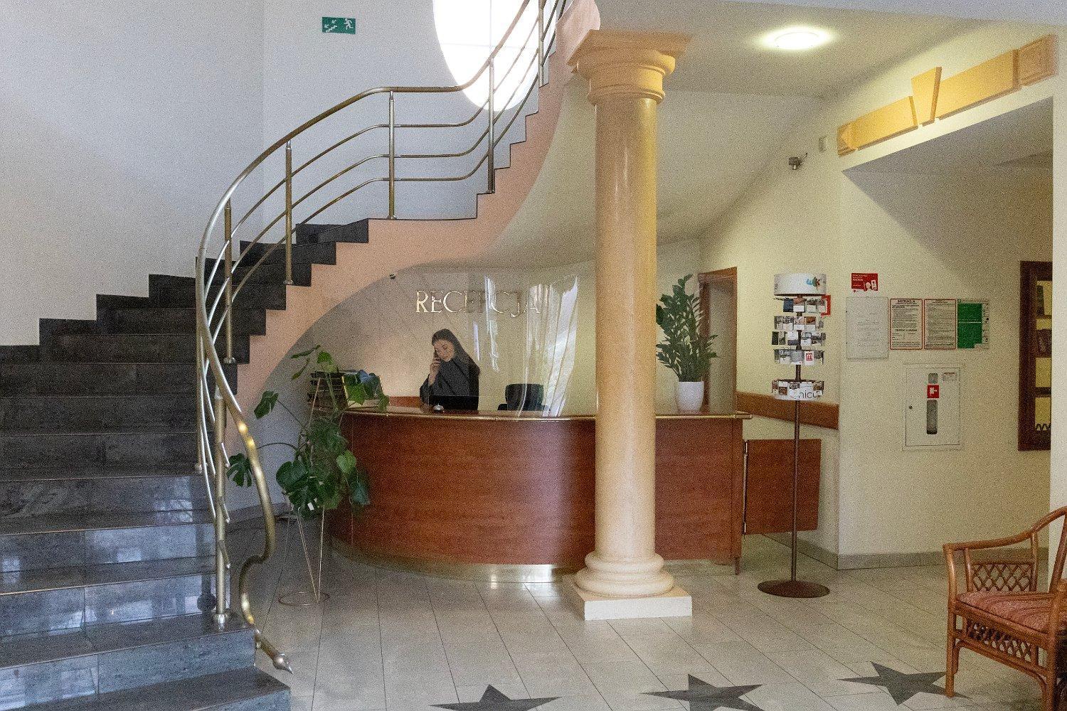 Hotel Calisia Kaliszki Exterior foto
