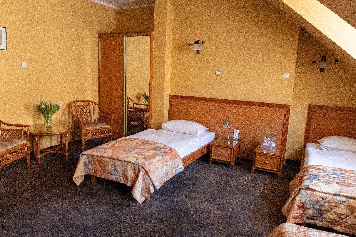 Hotel Calisia Kaliszki Exterior foto