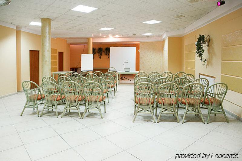 Hotel Calisia Kaliszki Instalações foto
