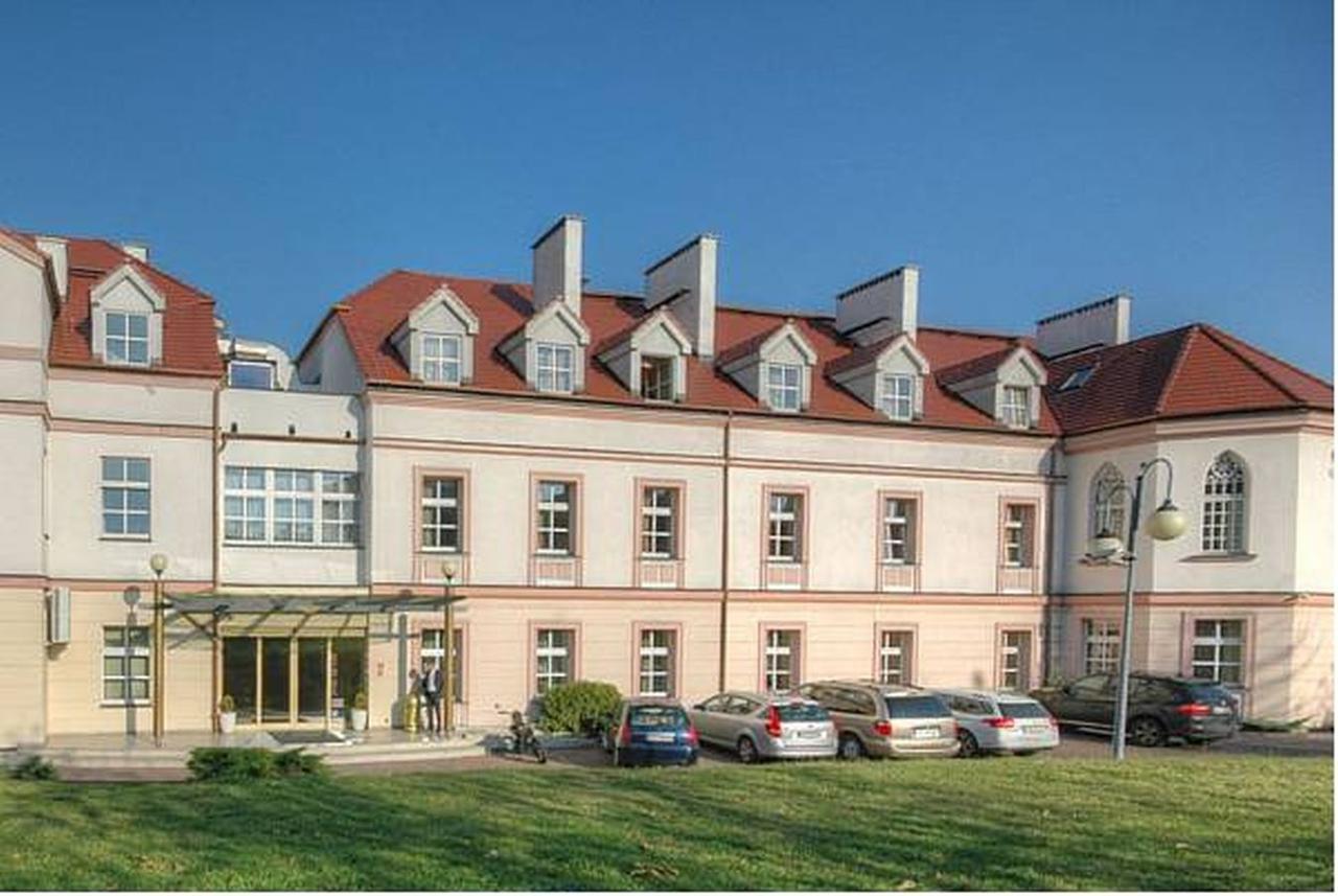 Hotel Calisia Kaliszki Exterior foto